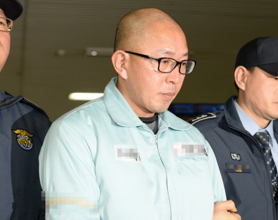 차은택 씨가 11일 오전 조사를 받기 위해 대치동 최순실 국정농단 특검 사무실로 소환되고 있다.(사진=연합)